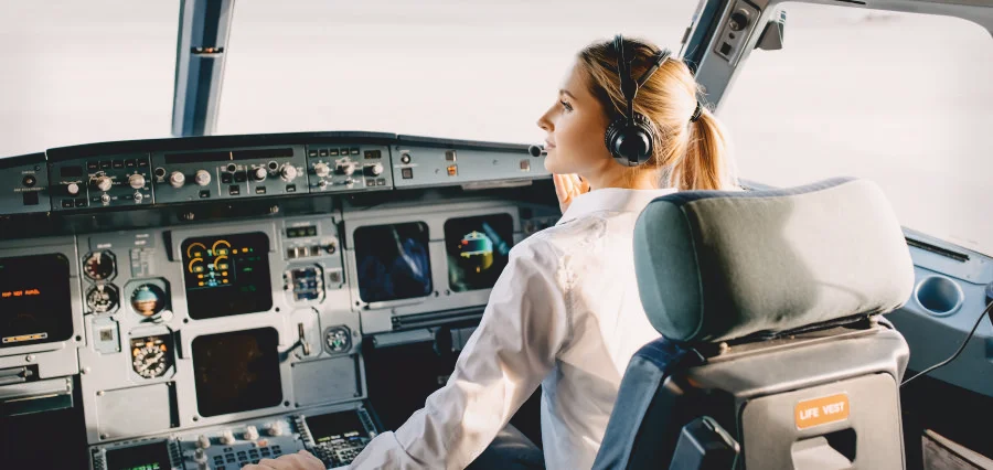 You are currently viewing China Southern Airlines Makes History with First Female Captain on C919 Aircraft