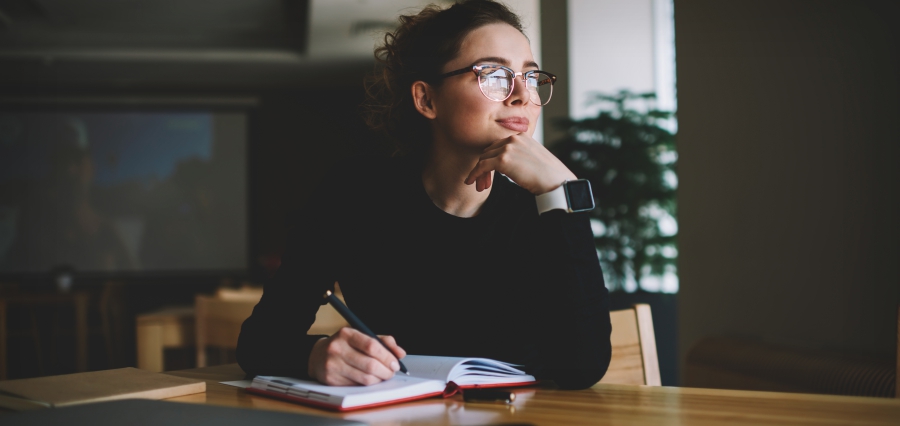 You are currently viewing Lady Dynamique Anthology Empowers Women Through Poetry and Leadership